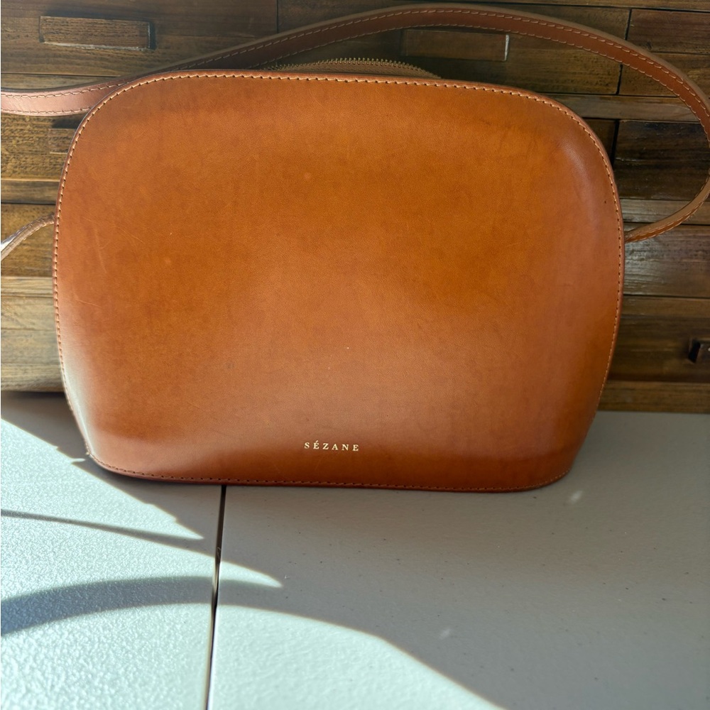 Sézane Victor Heritage smooth leather brown crossbody - Picture 2 of 16